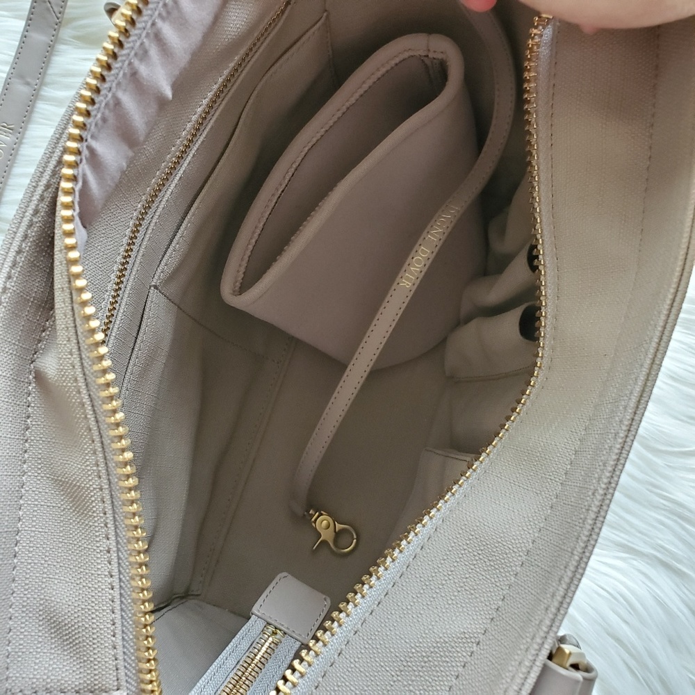 Dagne Dover Bleecker Blush Signature Midi Tote Bag - Picture 4 of 8